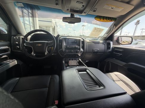 Used 2017 Chevrolet Silverado 1500 LTZ Z71 AWD/4WD image 32