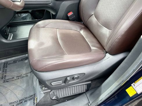 Used 2024 Toyota Sienna Platinum AWD/4WD image 20