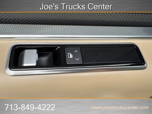 Used 2019 Land Rover Range Rover Long Wheelbase Autobiography image 31