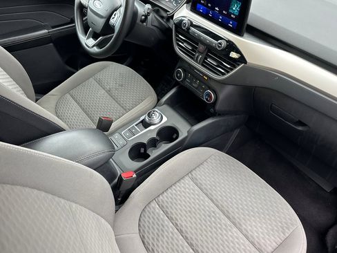 Used 2022 Ford Escape SE image 13