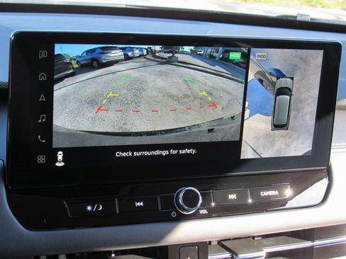 New 2025 Mitsubishi Outlander SE image 16