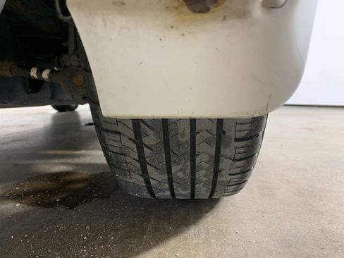 Used 2014 Toyota Avalon Limited w/ Technology Package image 40