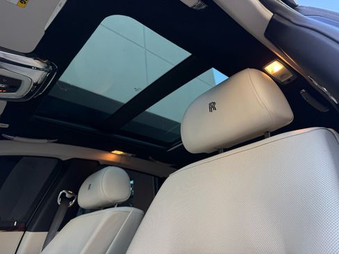 Used 2013 Rolls-Royce Ghost RWD image 21