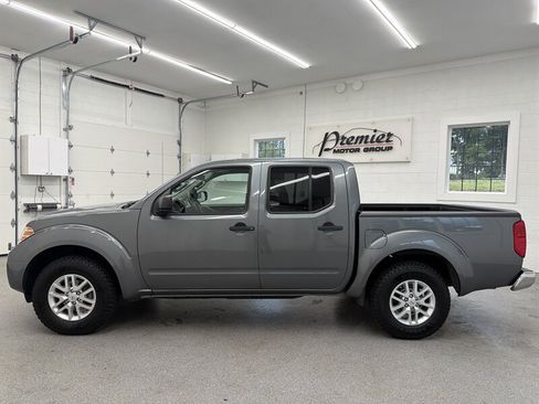 Used 2017 Nissan Frontier SV AWD/4WD image 8