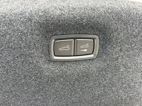 Used 2022 Audi e-tron GT Premium Plus w/ Performance Package AWD/4WD image 25