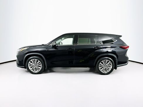 Used 2024 Toyota Highlander Platinum image 4