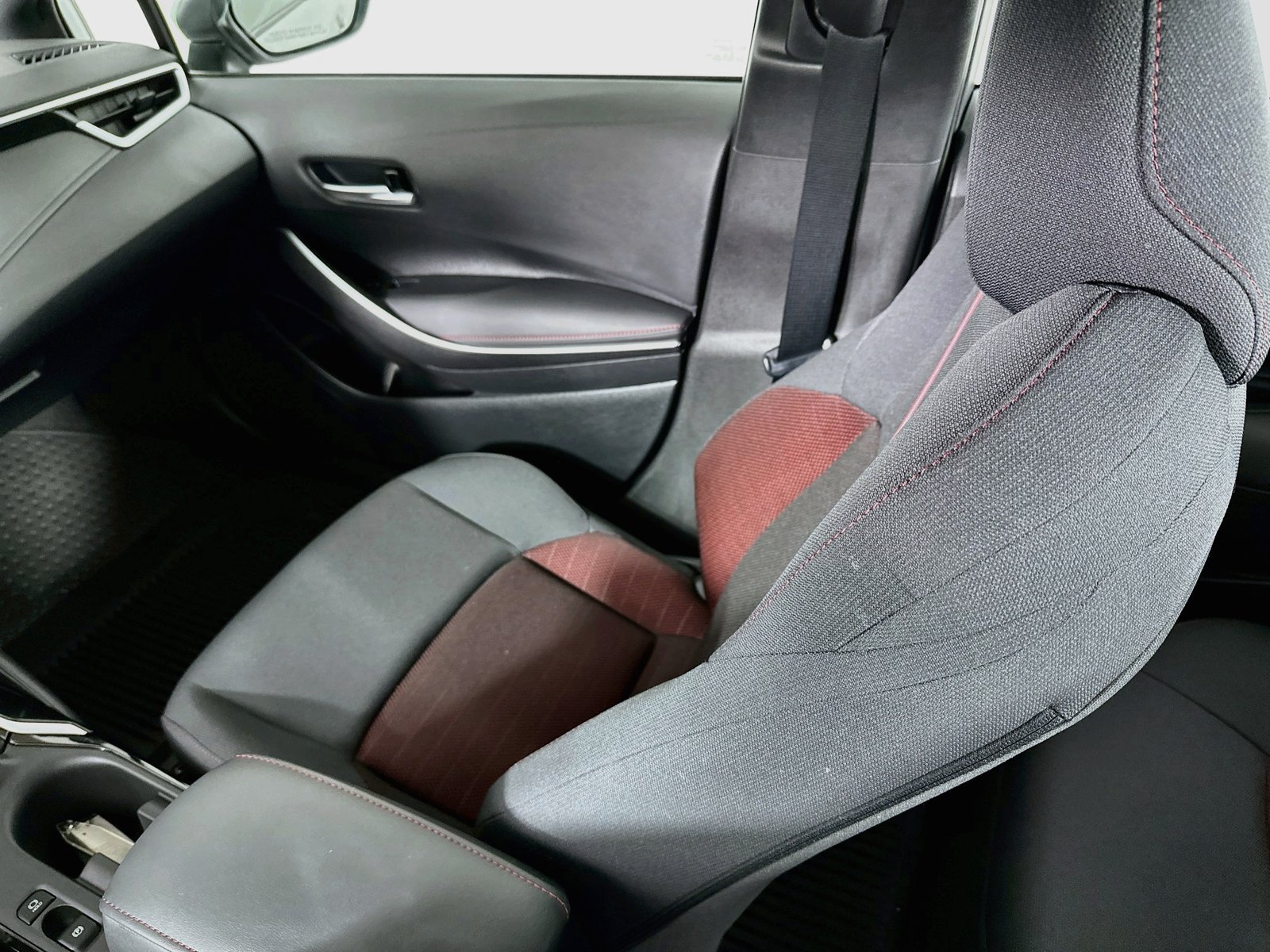 Certified 2023 Toyota Corolla SE FWD image 22