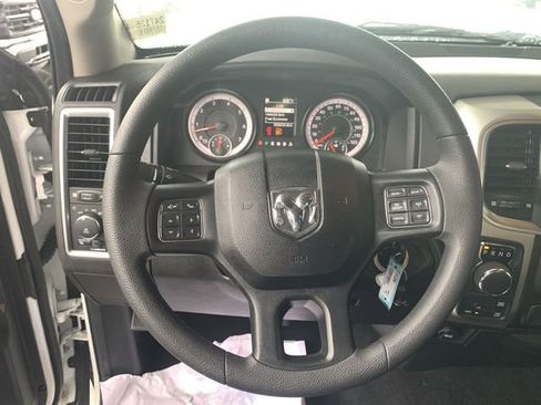 Used 2019 RAM 1500 Classic Warlock AWD/4WD image 15