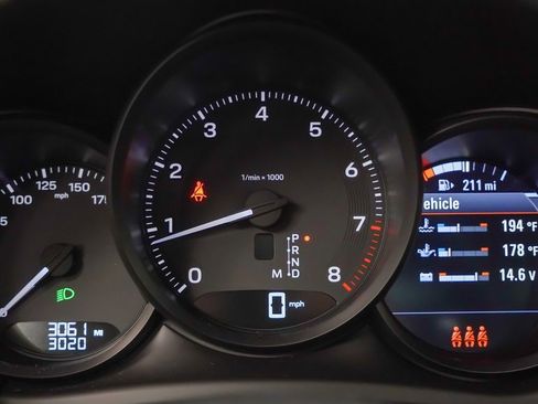 Certified 2025 Porsche Macan image 26