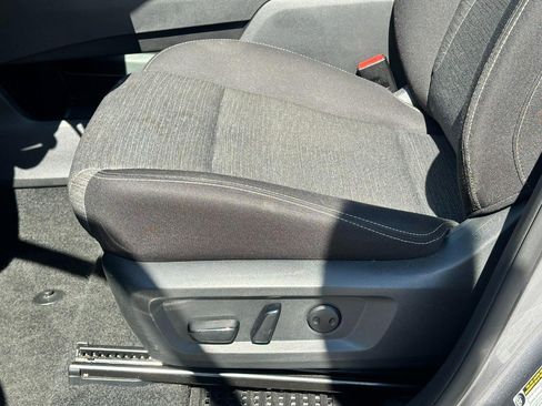 Used 2023 Nissan Rogue SV image 17