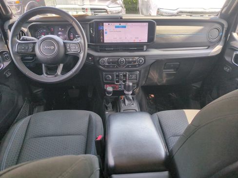 Used 2024 Jeep Wrangler Unlimited Rubicon 4xe AWD/4WD image 16