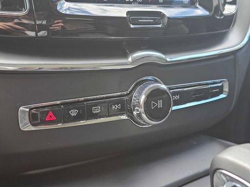 New 2025 Volvo XC60 B5 Core w/ Protection Package Premier image 22