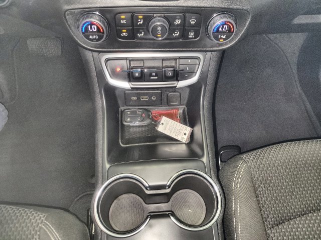 Used 2023 GMC Terrain SLE w/ Driver Convenience Package FWD image 20