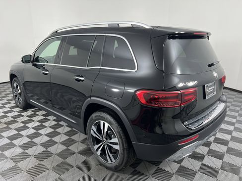 Used 2025 Mercedes-Benz GLB 250 4MATIC image 10