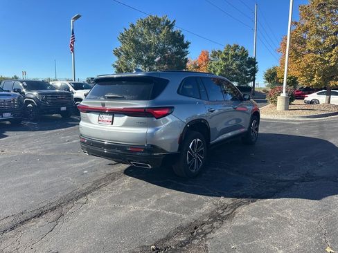 Used 2025 Buick Enclave Sport Touring image 6