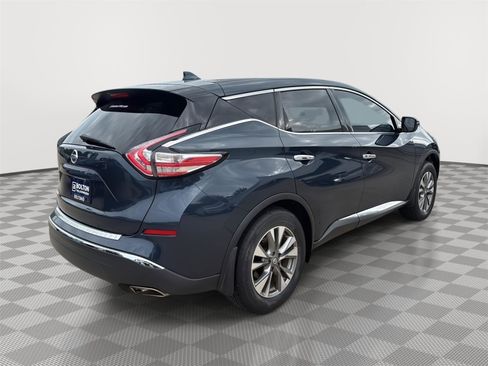 Used 2018 Nissan Murano S image 5