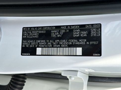 Certified 2023 Volvo XC60 B5 Ultimate w/ Climate Package FWD image 19
