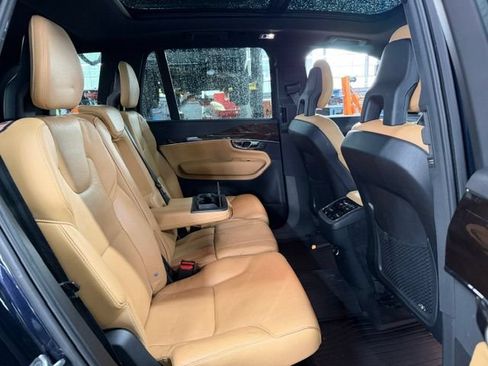 Used 2016 Volvo XC90 T6 Momentum w/ Momentum Plus Package AWD/4WD image 11