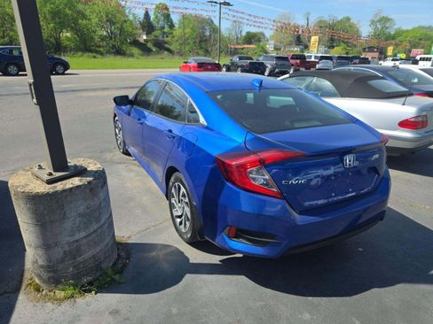 Used 2017 Honda Civic EX image 2