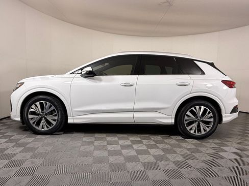 Used 2023 Audi Q4 e-tron Premium Plus w/ Premium Plus image 2