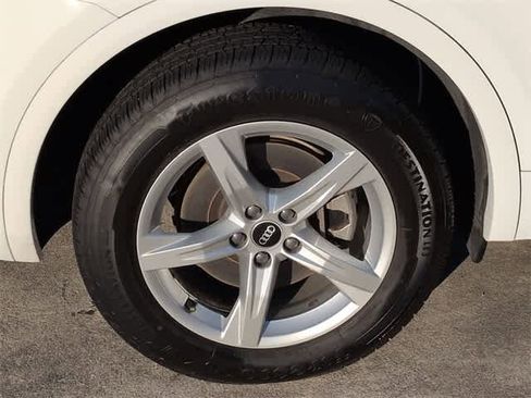 Used 2021 Audi Q5 Premium image 14