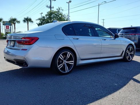 Used 2016 BMW 740i image 6