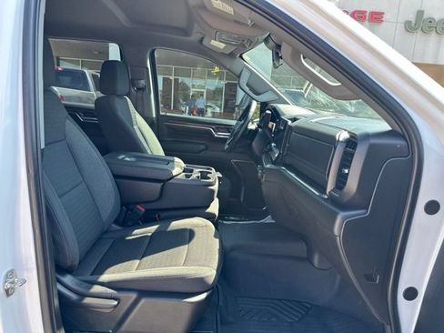 Used 2024 Chevrolet Silverado 1500 RST AWD/4WD image 36