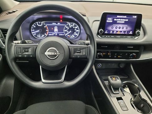 Used 2023 Nissan Rogue S image 22