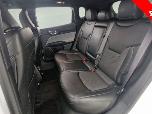 Used 2024 Jeep Compass Latitude image 23