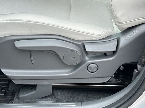 New 2026 Hyundai Santa Fe SE FWD image 25