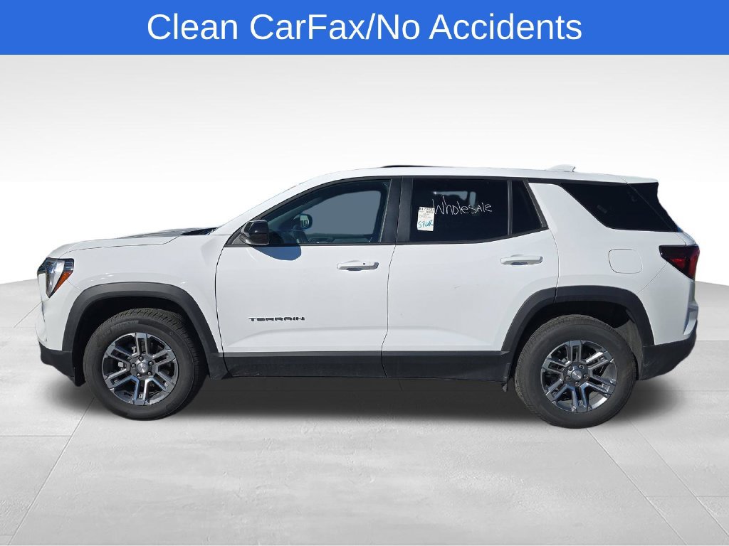 Used 2026 GMC Terrain Elevation FWD image 2