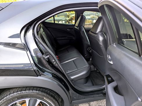 Used 2020 Lexus UX 250h w/ Premium Package image 32