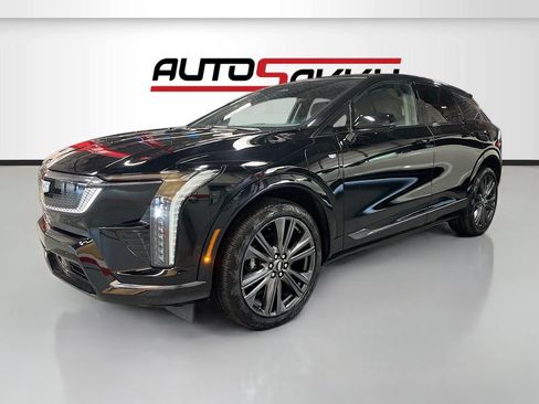 Used 2025 Cadillac Optiq Sport 2 AWD/4WD image 3