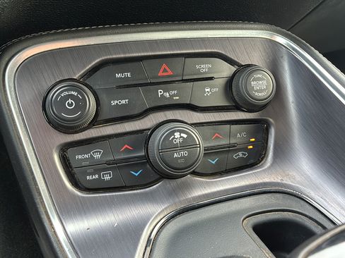 Used 2018 Dodge Challenger SXT w/ Super Sport Group (SS/T) RWD image 26