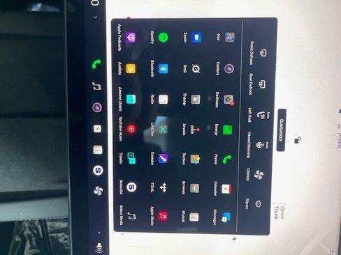 Used 2023 Tesla Model 3 Standard Range image 38