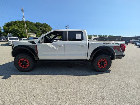 Certified 2025 Ford F150 Raptor w/ Equipment Group 803A Raptor R AWD/4WD image 3