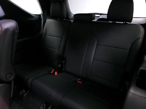 New 2026 Chevrolet Traverse RS w/ LPO, Floor Liner Package image 9