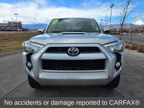 Used 2018 Toyota 4Runner TRD Off-Road image 2