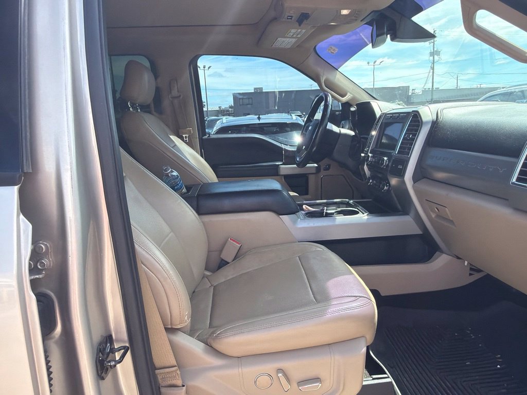 Used 2017 Ford F250 Lariat w/ Lariat Ultimate Package AWD/4WD image 11