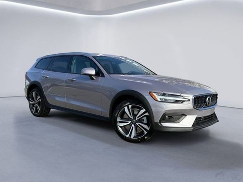New 2026 Volvo V60 B5 Cross Country Plus w/ Protection Package Premier image 2
