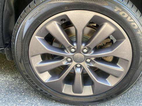 Used 2020 Jeep Cherokee High Altitude AWD/4WD image 43