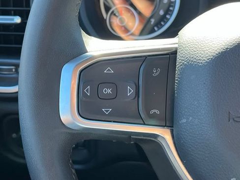 Used 2025 RAM 2500 Big Horn AWD/4WD image 19