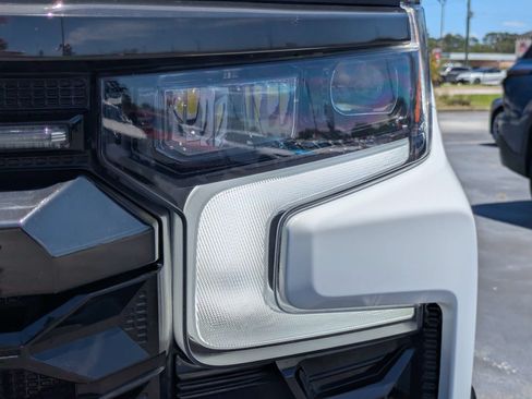 Used 2024 Chevrolet Silverado 1500 ZR2 w/ Technology Package AWD/4WD image 27