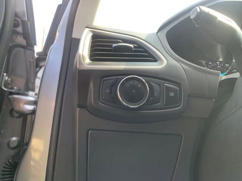 Used 2024 Ford Edge SEL image 13