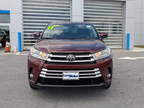 Used 2017 Toyota Highlander Plus image 8