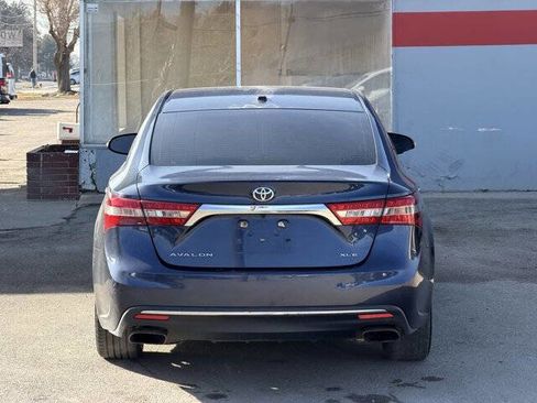 Used 2018 Toyota Avalon XLE w/ Carpet Mat Package image 4