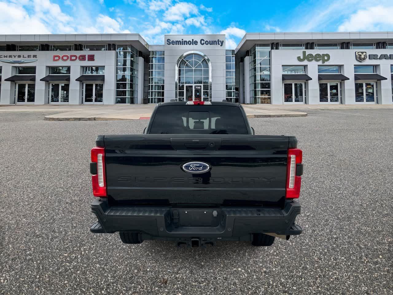 Used 2024 Ford F250 XL w/ STX Appearance Package AWD/4WD image 3