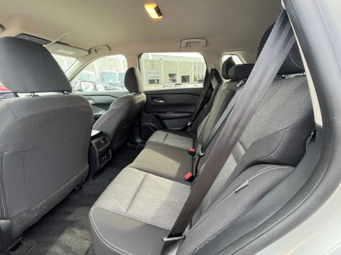 Used 2025 Nissan Rogue SV image 28