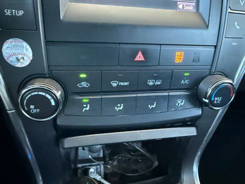 Used 2017 Toyota Camry SE FWD image 26