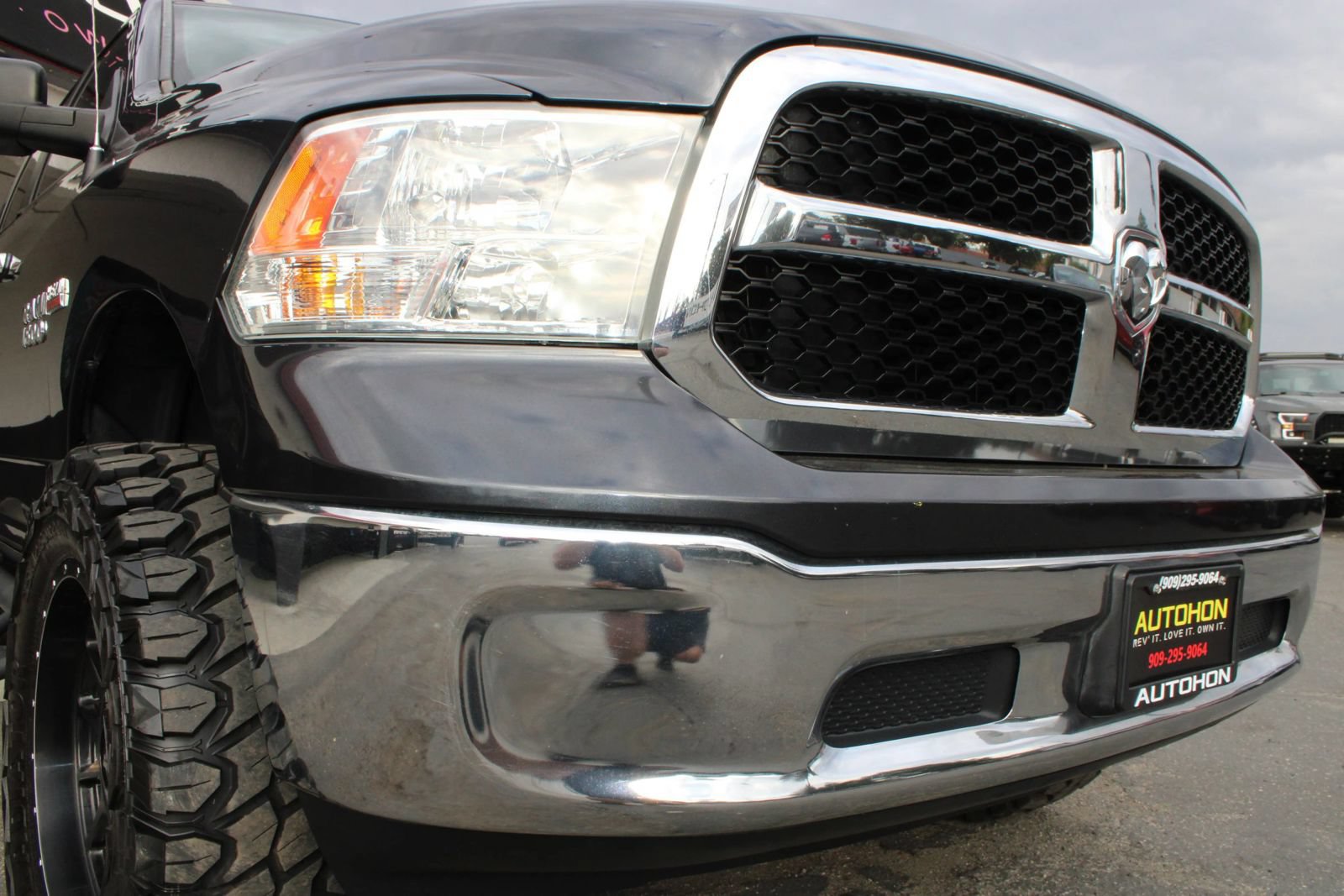 Used 2017 RAM 1500 Classic SLT RWD image 5